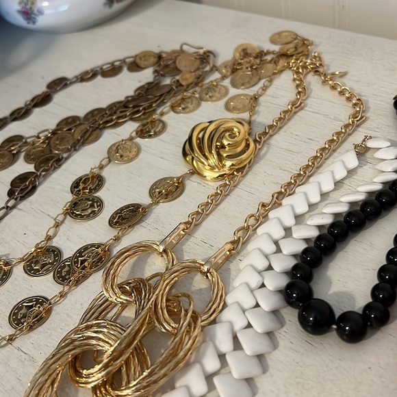 Huge lot vintage costume jewelry trifari Monet unmarked western Germany - Picture 6 of 7